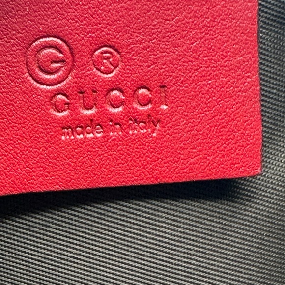 Gucci
Microguccissima Pattern Leather Pouch - Picture 6 of 11